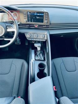 هیۆندای ئەلەنترا